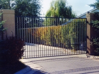 iron-anvil-gates-driveway-flat-5