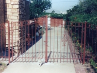 iron-anvil-gates-driveway-french-curve-4
