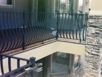 iron-anvil-railing-belly-rail-single-top-flat-bar-roy-moore-4