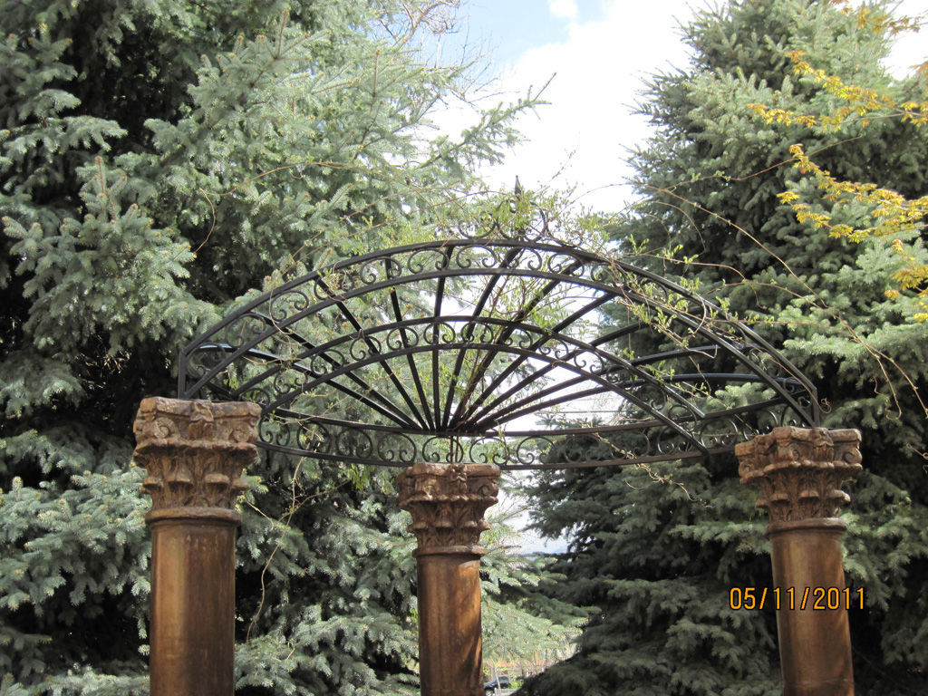 iron-anvil-gazebos-bountiful-reception-center-by-others-1