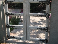 iron-anvil-gates-by-others-man-hardware-on-brockbank