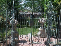 iron-anvil-gates-by-others-man-scroll-built-by-ferris-keller-4