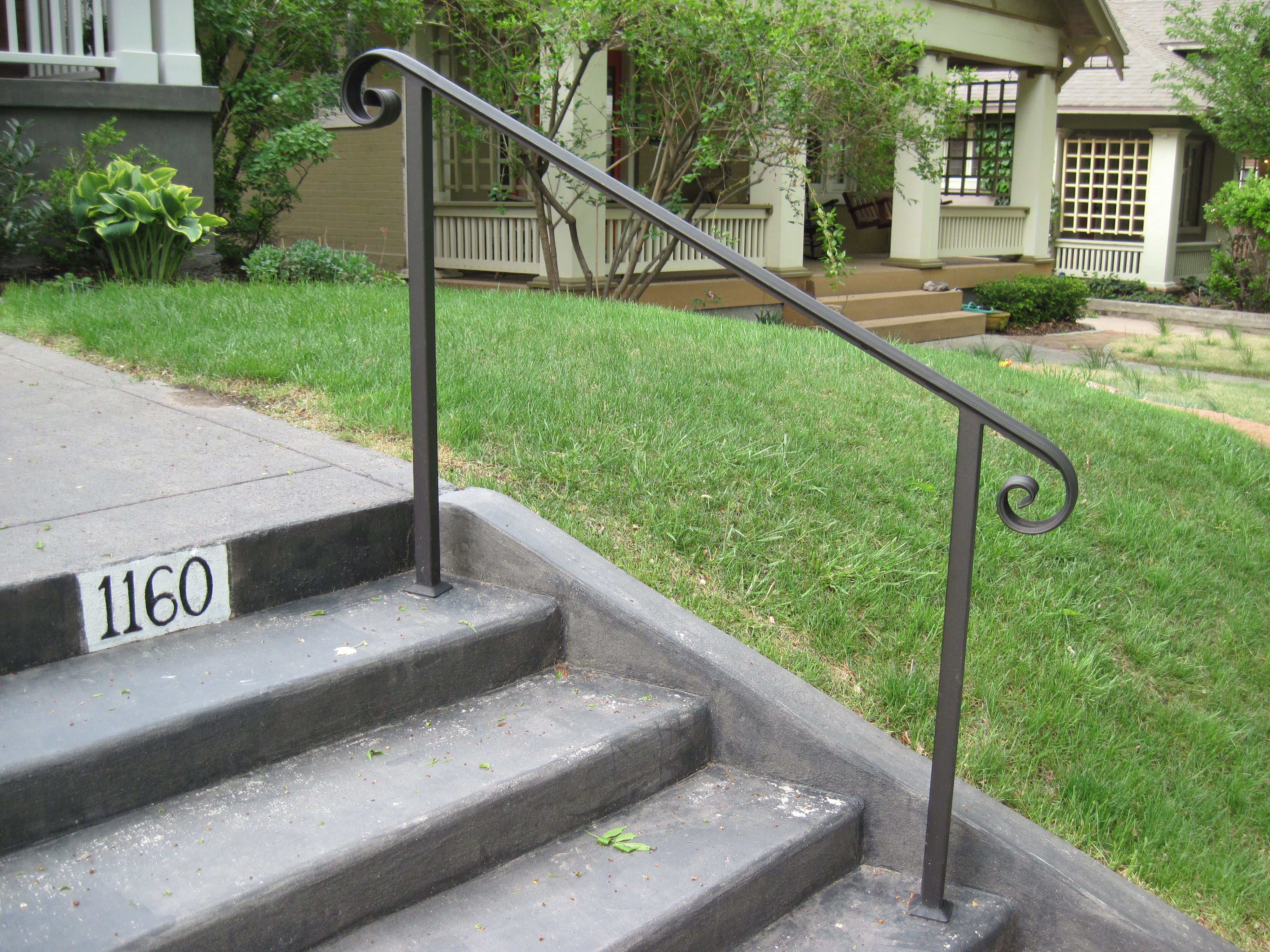 30-4134-Iron-Anvil-Handrails-Post-Mount-Moulded-Cap-Scroll-and-Scroll- (1)
