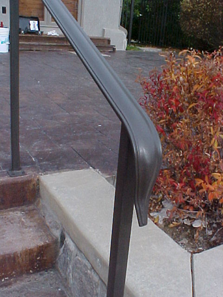 iron-anvil-handrails-post-mount-moulded-cap-smith-spiral-2