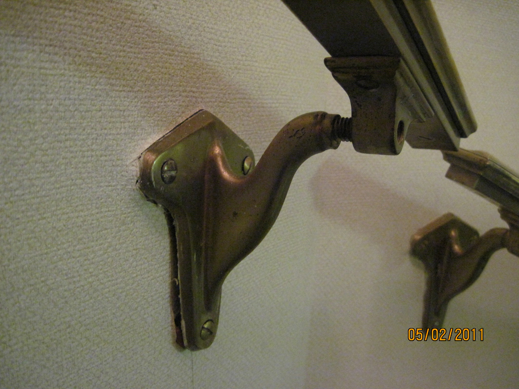 iron-anvil-handrails-wall-mount-brackets-brass-cowan-brass-hand-rail-2