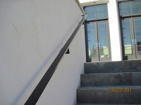 iron-anvil-handrails-wall-mount-flat-bar-ingerson-const-boshito-rail-1-1