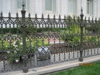 iron-anvil-railing-antiques-antique-fence-slc-temple-south-side-3