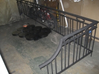 iron-anvil-railing-antiques-bennett-13463-harvard-rail-back-yard-3