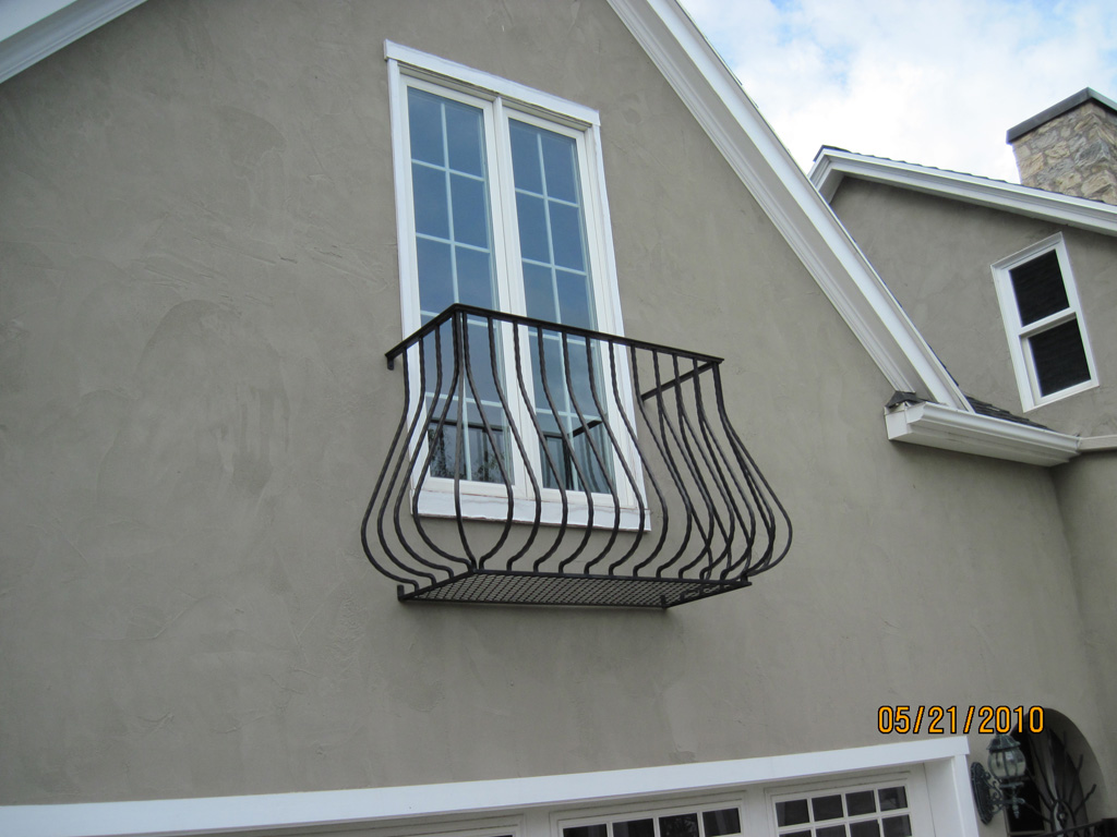iron-anvil-railing-belly-rail-single-top-square-juliette-balcony-a