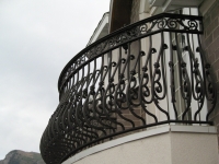 iron-anvil-railing-belly-rail-double-top-square-casting-hopkins-in-highland-1