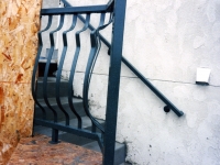 iron-anvil-railing-belly-rail-single-top-flat-bar-by-others-29-1031-6