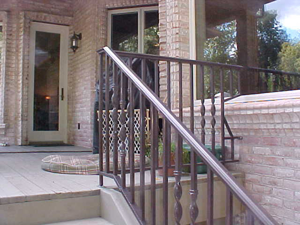 iron-anvil-railing-by-others-clintworth-porch-handrail-1-2