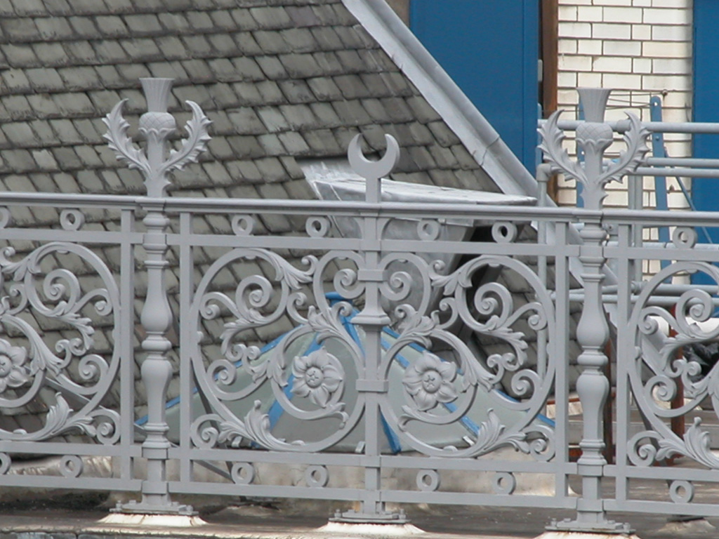 iron-anvil-railing-by-others-european-france-paris-263-2