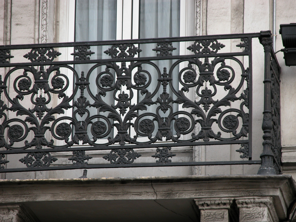 iron-anvil-railing-by-others-european-france-paris-263-7