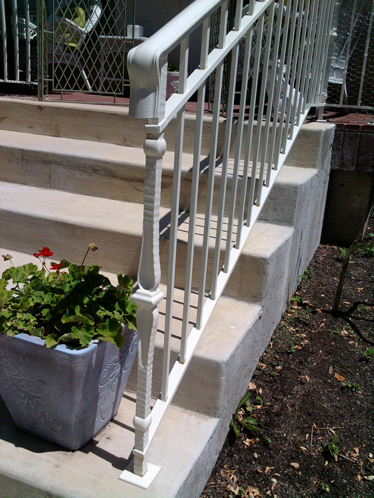 iron-anvil-railing-double-top-simple-keller-ferris-rental-1-3