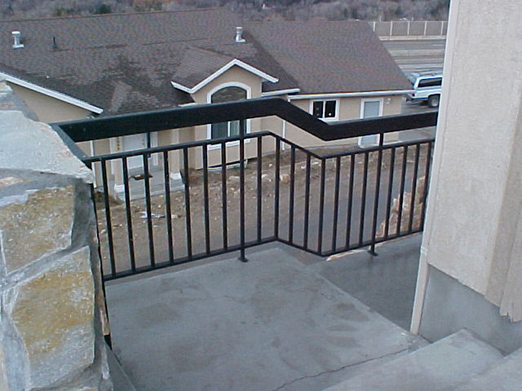 iron-anvil-railing-double-top-simple-tube-top-1