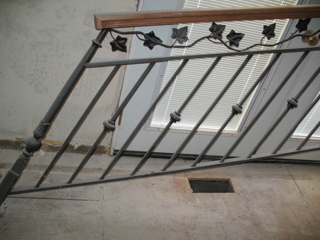 iron-anvil-railing-double-top-valance-vine-heath-martha-14205