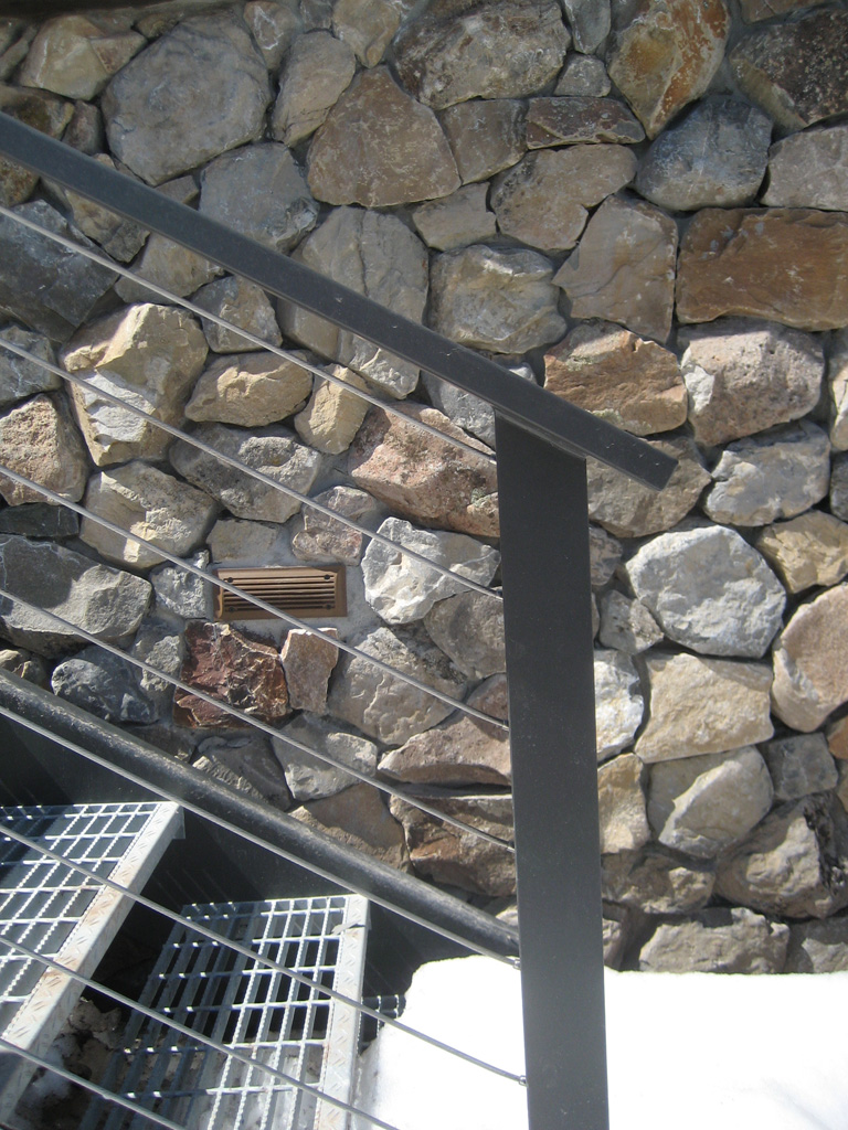 iron-anvil-railing-horizontal-cable-sletta-construction-cable-rail-stairs-and-gate-by-others-1