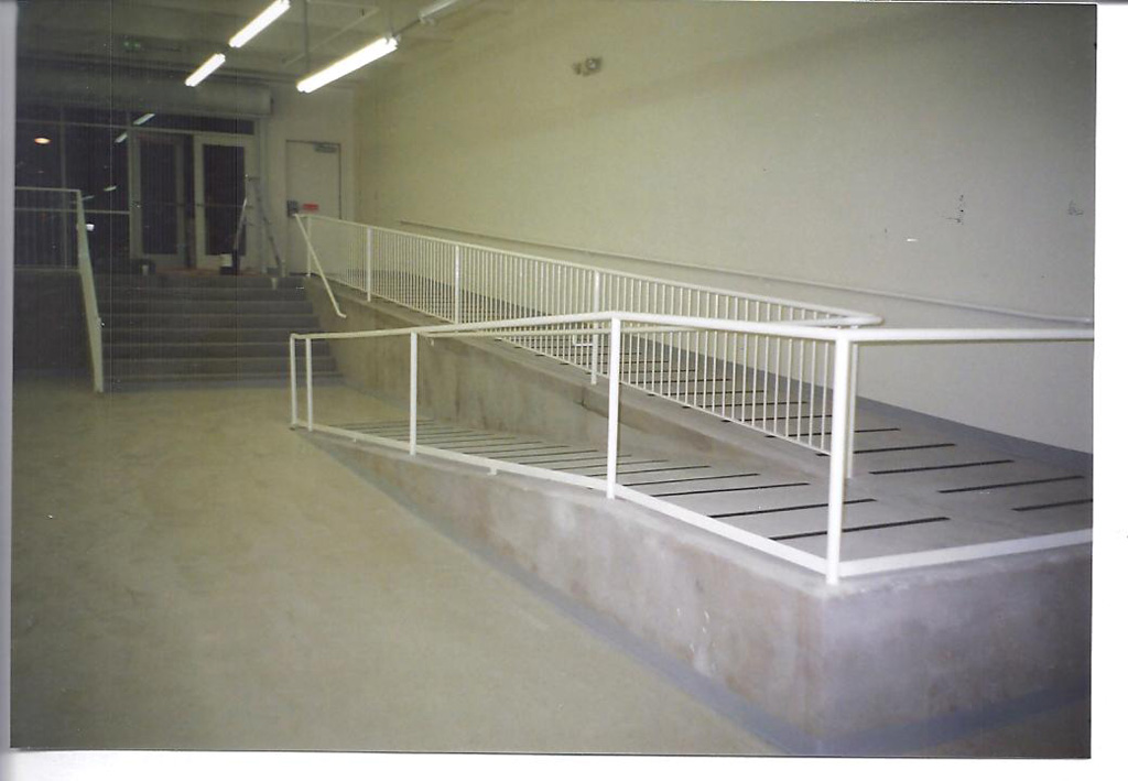 iron-anvil-railing-horizontal-pipe-handicap-ramp-1
