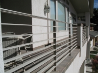 iron-anvil-railing-horizontal-flat-bar-17th-ave-2