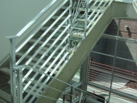 iron-anvil-railing-horizontal-flat-bar-steel-pattern-urban-h-street-unit-b-4