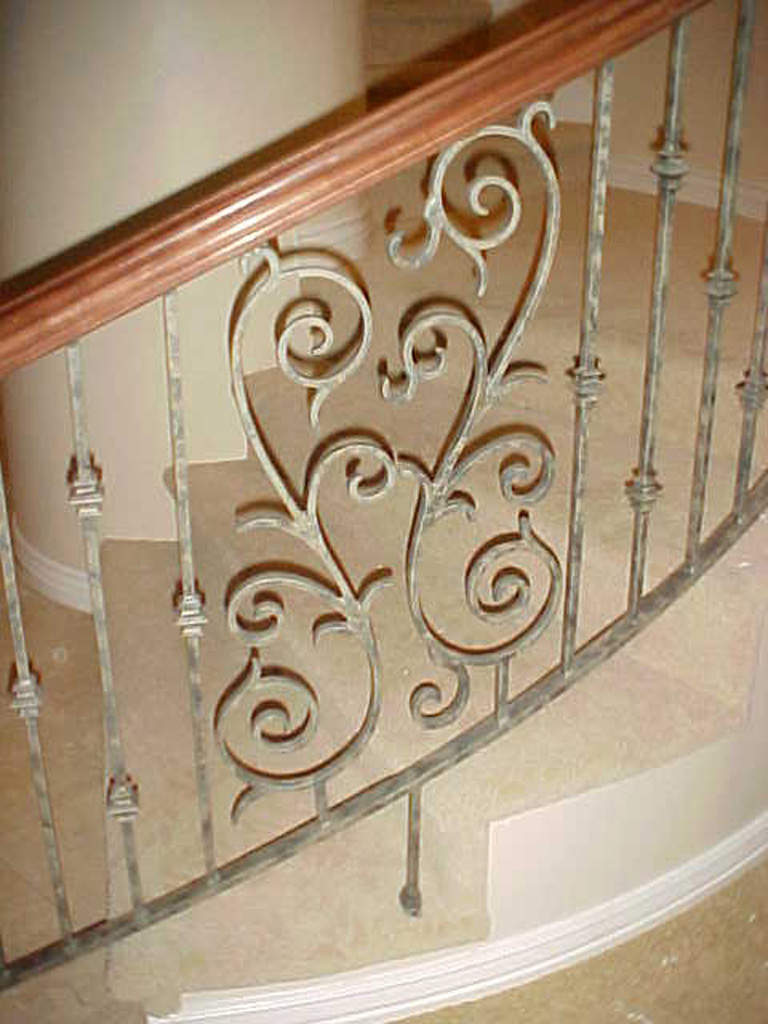 iron-anvil-railing-scrolls-and-patterns-double-panels-castings-bishop-curved-rail-3