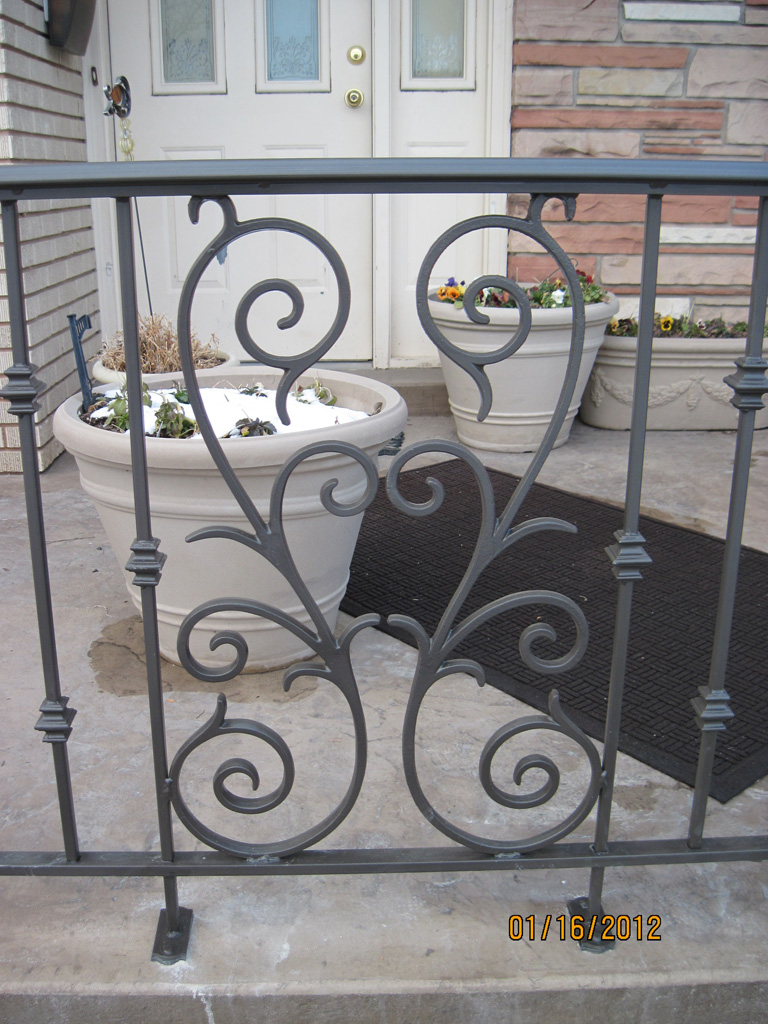 iron-anvil-railing-scrolls-and-patterns-double-panels-castings-collars-pattern-litster-15925-r148-r149-r150-4