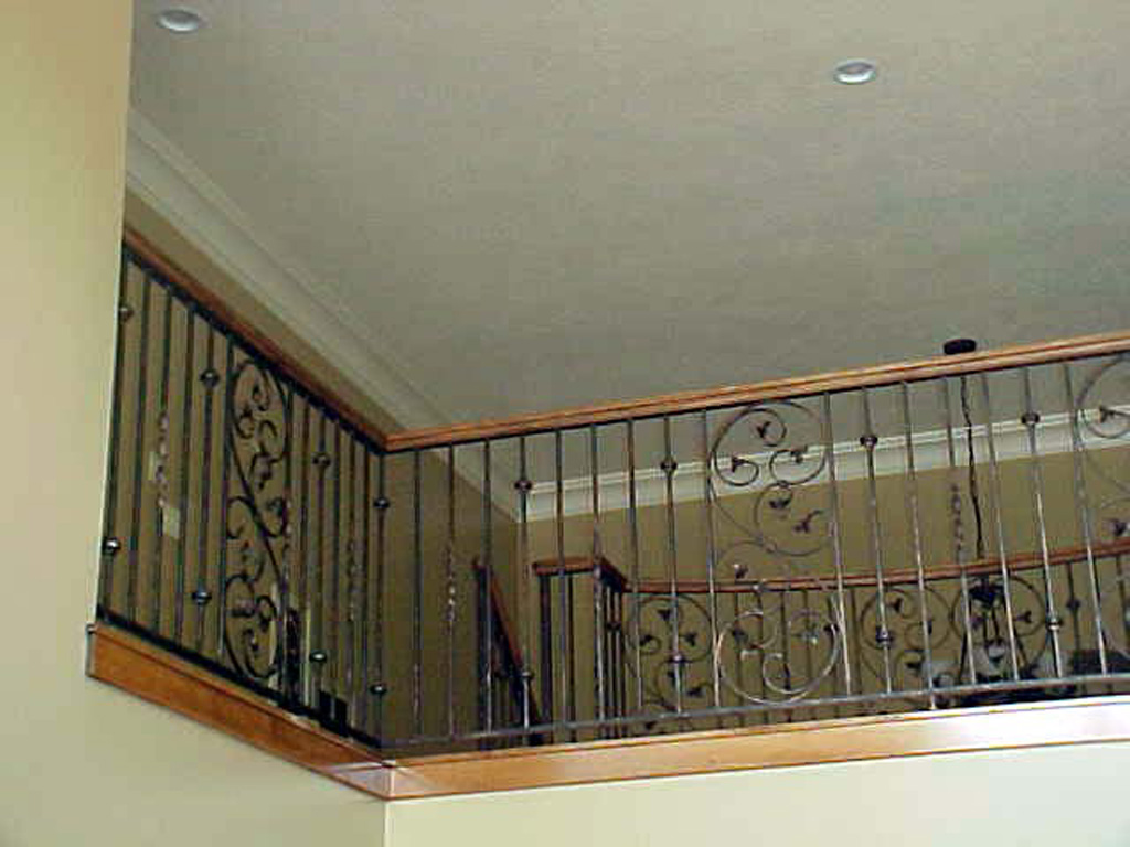 iron-anvil-railing-scrolls-and-patterns-panels-castings-njm-home-show-rail-draper-lot-95-r106-r107-r108-3