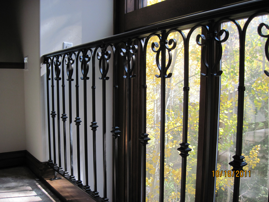 iron-anvil-railing-scrolls-and-patterns-repeating-collars-scroll-silver-lake-park-city-8