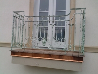 iron-anvil-railing-scrolls-and-patterns-european-circles-keller-balcony-1