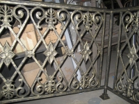 iron-anvil-railing-scrolls-and-patterns-repeating-restaurant-sugar-house-1