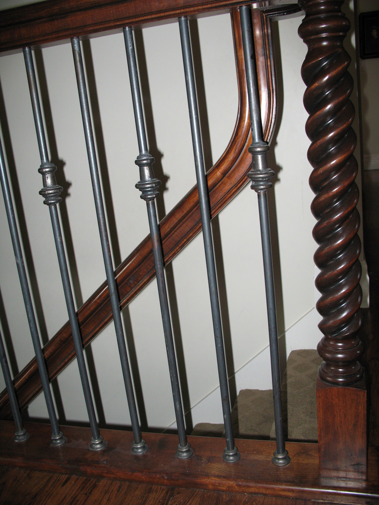 iron-anvil-railing-single-top-collars-floor-mount-hogan-justin-collars-round-bar-floor-mount-2
