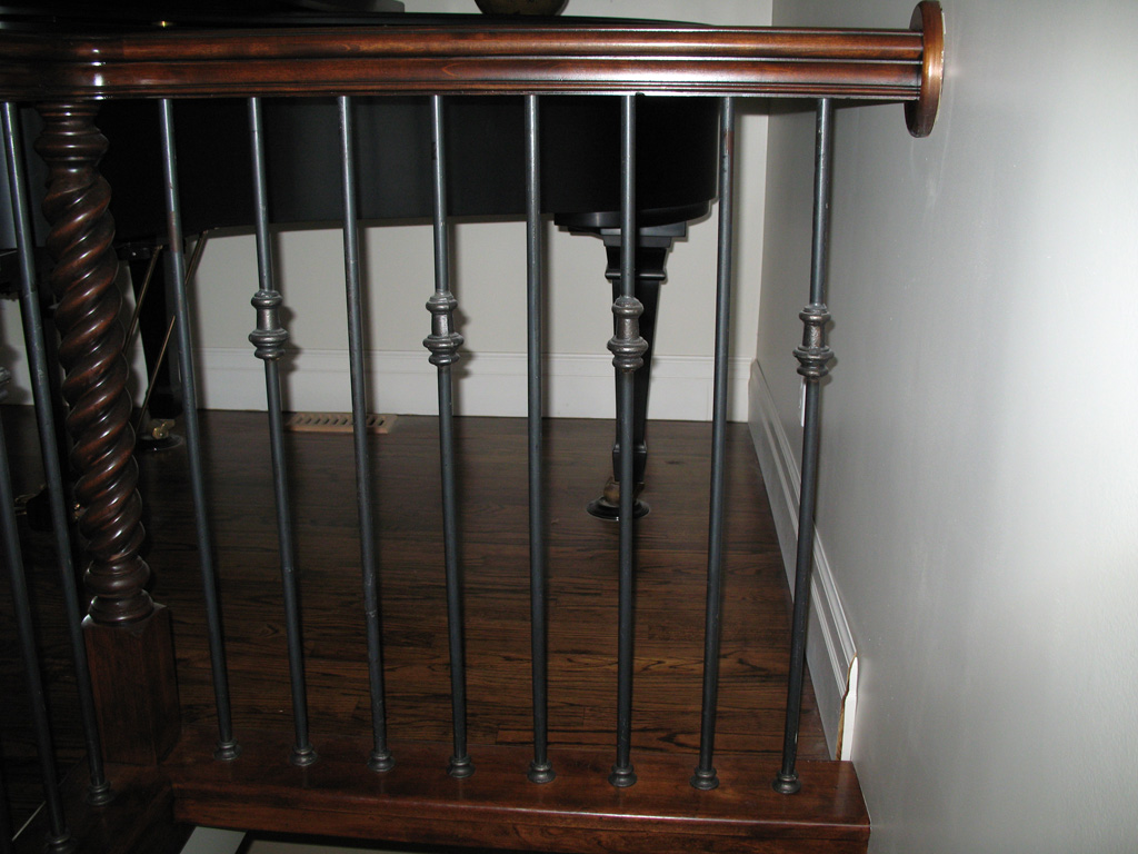 iron-anvil-railing-single-top-collars-floor-mount-hogan-justin-collars-round-bar-floor-mount-4