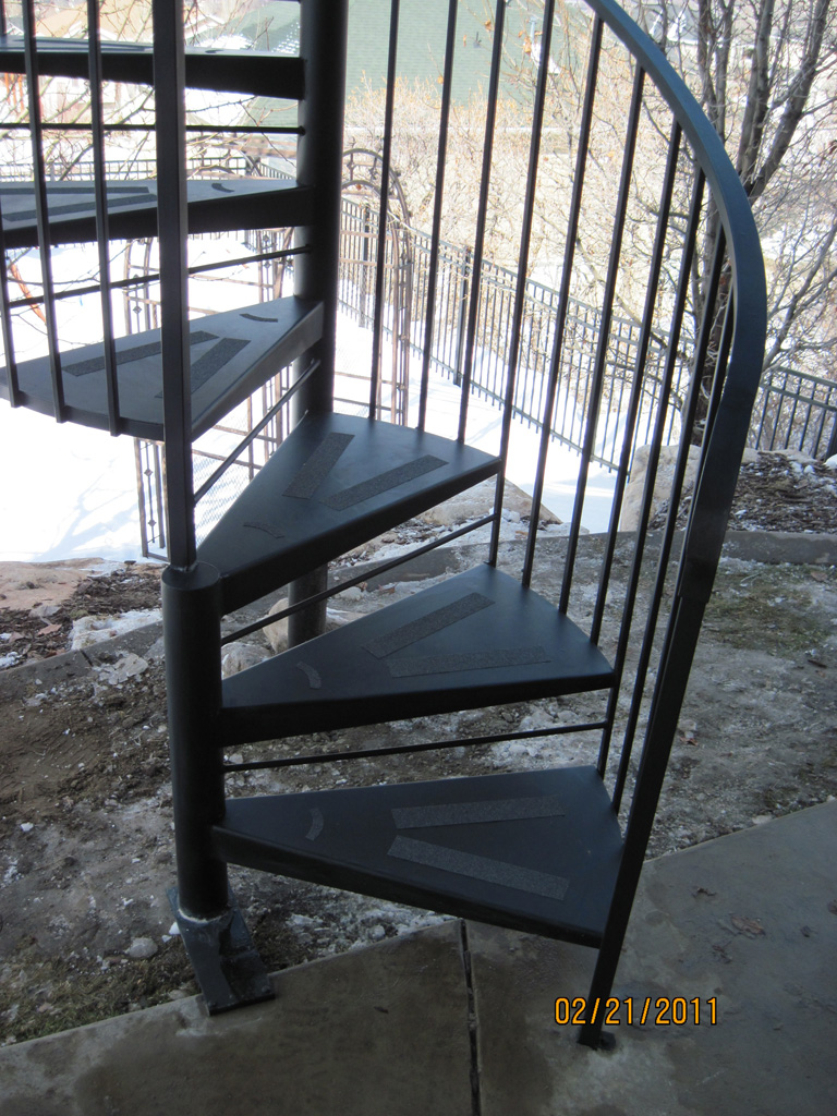 iron-anvil-stairs-spiral-smooth-reverse-bywater-3