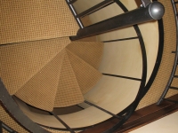 iron-anvil-stairs-spiral-carpet-yukon-14383-lot-61-deer-crest-2